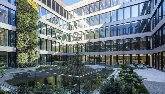 DSTRCTberlin green court_HGEsch
