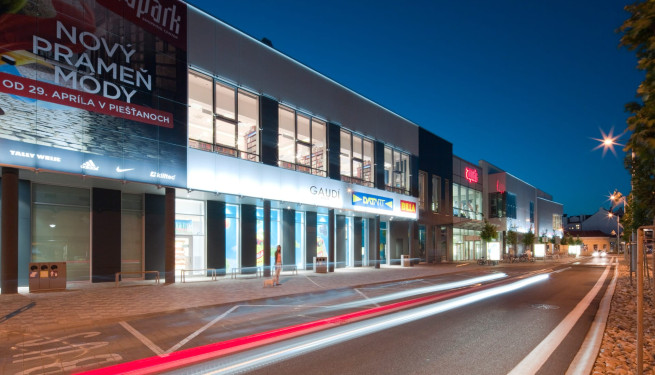 Aupark_Shopping_Center_Piestany_2